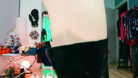 ella_kross online show from November 29, 2025, 3:37 pm