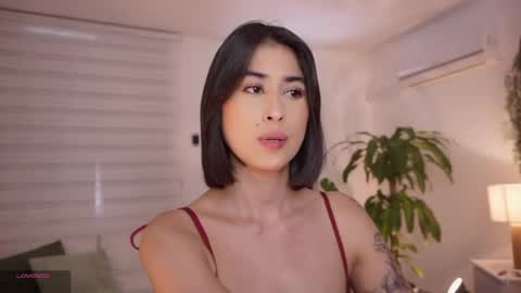 ELLA OWEN online show from May 22, 2026, 8:25 pm