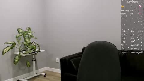 Ella online show from December 5, 2025, 7:28 am