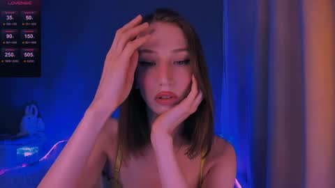 ellaamber online show from April 14, 2026, 8:20 am