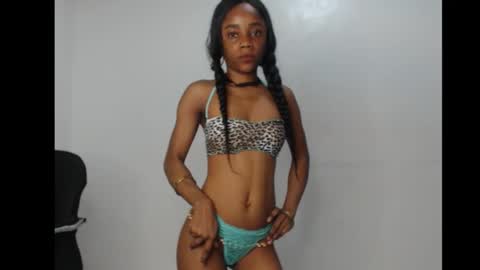 ella online show from November 22, 2025, 5:17 am