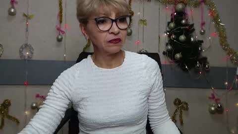 EllaBonito online show from January 12, 2026, 6:40 am