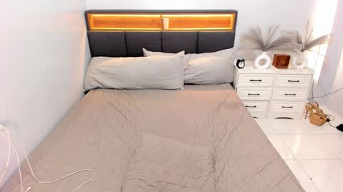 SINGLE PO online show from February 17, 2026, 4:09 am