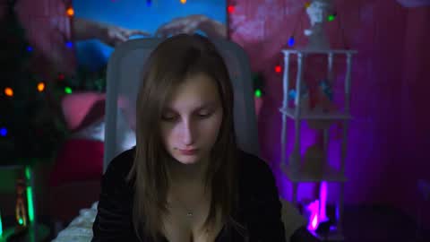 Snapshot of ellahorton chatting on January 3, 2025, 8:32 am Ella online show from January 3, 2025, 8:32 am