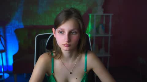 Snapshot of ellahorton chatting on March 1, 2025, 1:18 pm Ella online show from March 1, 2025, 1:18 pm