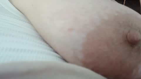 Ella online show from October 16, 2025, 6:36 am