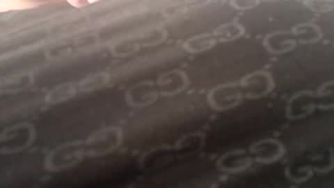 Ella online show from October 17, 2025, 8:06 am