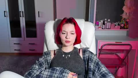 ellales online show from September 21, 2025, 7:54 am