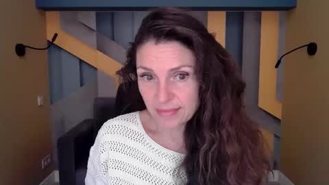 EllaLongs online show from September 29, 2025, 11:26 am