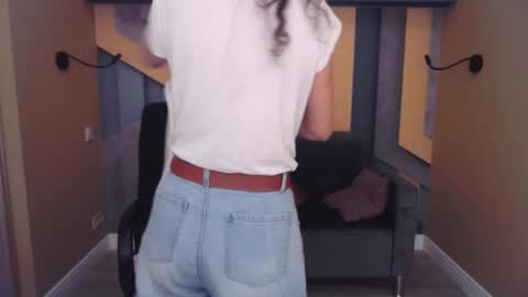 EllaLongs online show from February 18, 2026, 1:18 pm