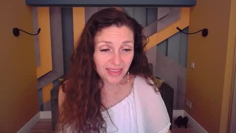 Snapshot of ellalongs chatting on June 3, 2026, 2:33 pm EllaLongs online show from June 3, 2026, 2:33 pm