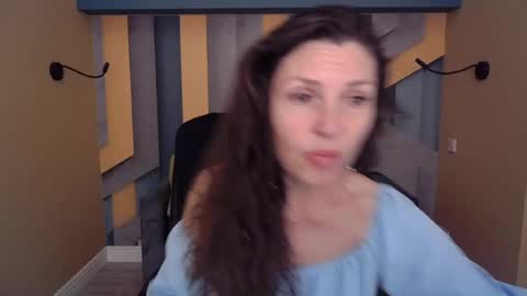 Snapshot of ellalongs chatting on June 14, 2026, 11:34 am EllaLongs online show from June 14, 2026, 11:34 am