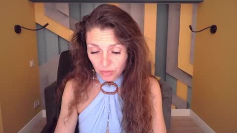 Snapshot of ellalongs chatting on June 28, 2026, 11:38 am EllaLongs online show from June 28, 2026, 11:38 am