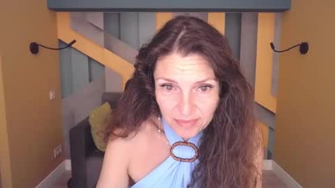 Snapshot of ellalongs chatting on July 2, 2026, 11:27 am EllaLongs online show from July 2, 2026, 11:27 am