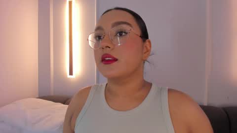 Ella online show from November 8, 2025, 11:43 am