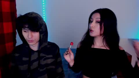 Ella and Cain online show from December 5, 2024, 8:33 pm