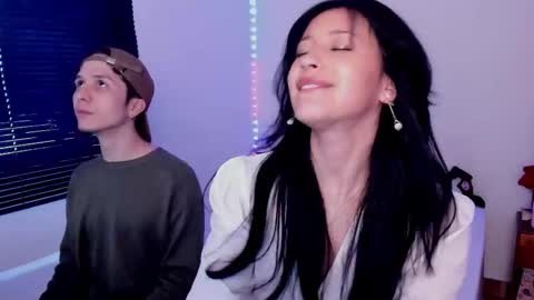 Ella and Cain online show from October 28, 2025, 4:53 pm