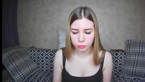 EllaNuar online show from December 11, 2024, 2:09 am