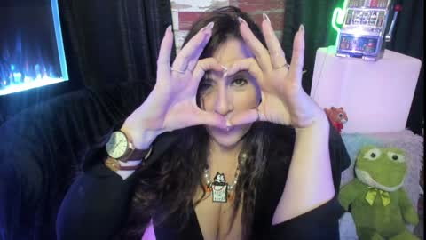 ELLE online show from January 31, 2025, 2:15 am