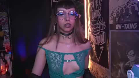 follow me on instagram .    online show from November 16, 2025, 5:51 pm