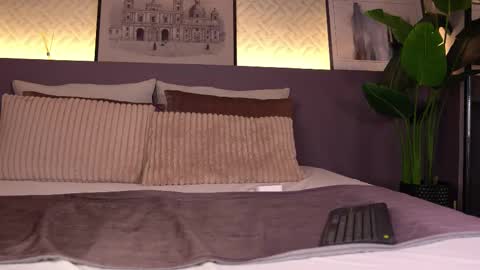 Snapshot of ellediane chatting on March 6, 2025, 12:54 am Elle Diane online show from March 6, 2025, 12:54 am