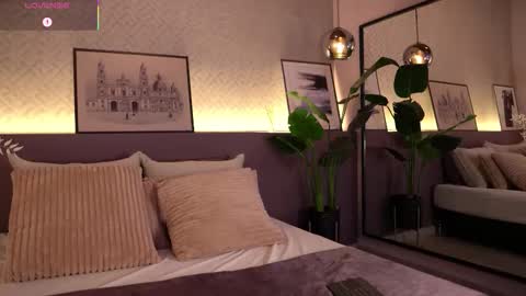 Snapshot of ellediane chatting on September 9, 2025, 10:31 pm Elle Diane online show from September 9, 2025, 10:31 pm