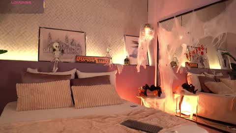 Snapshot of ellediane chatting on October 21, 2025, 1:17 am Elle Diane online show from October 21, 2025, 1:17 am