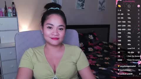 Snapshot of elleelle123 chatting on December 15, 2024, 3:20 pm Ann online show from December 15, 2024, 3:20 pm