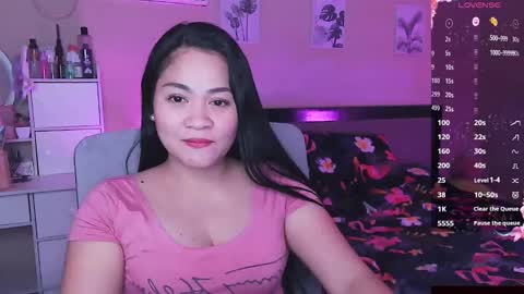 Snapshot of elleelle123 chatting on December 20, 2024, 3:03 am Ann online show from December 20, 2024, 3:03 am
