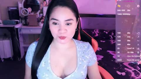 Snapshot of elleelle123 chatting on November 13, 2025, 1:04 am Ann online show from November 13, 2025, 1:04 am