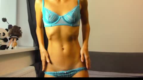 ellen_flow online show from April 25, 2026, 3:20 pm