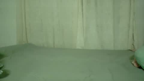 Snapshot of ellette_ chatting on December 6, 2024, 10:30 pm princess online show from December 6, 2024, 10:30 pm
