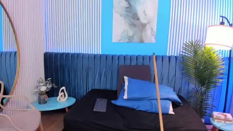 Ellie Taylor online show from March 5, 2025, 9:16 am