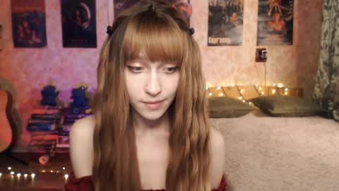 ellie_friendly online show from December 17, 2024, 3:17 am