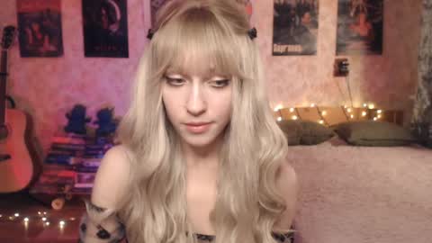 ellie_friendly online show from January 16, 2025, 12:09 pm