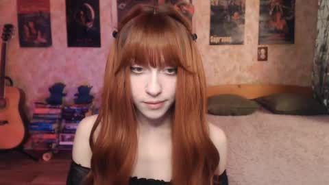 ellie_friendly online show from September 30, 2025, 11:32 pm