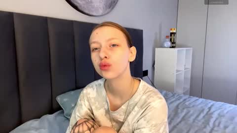 Ellie online show from September 30, 2025, 7:02 am