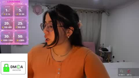 Snapshot of ellie_jones1 chatting on February 17, 2025, 1:15 am Ellie online show from February 17, 2025, 1:15 am