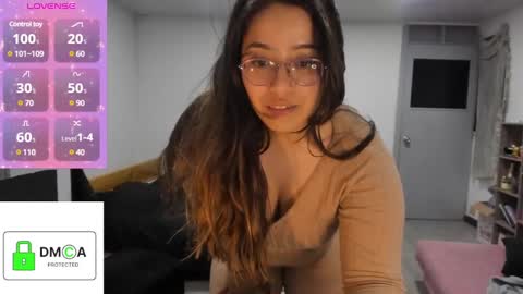 Snapshot of ellie_jones1 chatting on February 25, 2025, 2:47 am Ellie online show from February 25, 2025, 2:47 am