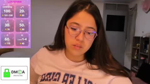 Snapshot of ellie_jones1 chatting on March 4, 2025, 1:12 am Ellie online show from March 4, 2025, 1:12 am