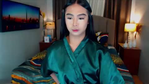 Snapshot of elliecummers chatting on January 8, 2025, 12:37 pm ellie online show from January 8, 2025, 12:37 pm