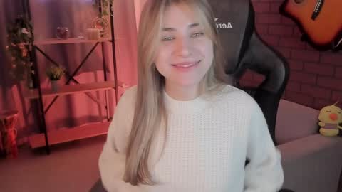 elliecutes online show from December 16, 2024, 6:32 am