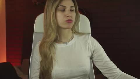 Snapshot of elliecutes chatting on September 29, 2025, 8:08 am elliecutes online show from September 29, 2025, 8:08 am