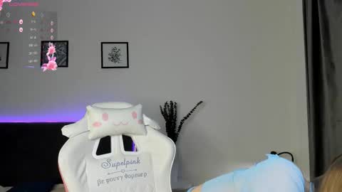 elliedi online show from October 20, 2025, 9:15 pm