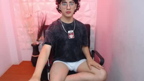 Snapshot of elliot_03 chatting on June 1, 2026, 11:34 am elliot_03 online show from June 1, 2026, 11:34 am