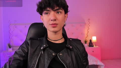 Elliot online show from December 29, 2024, 3:57 pm