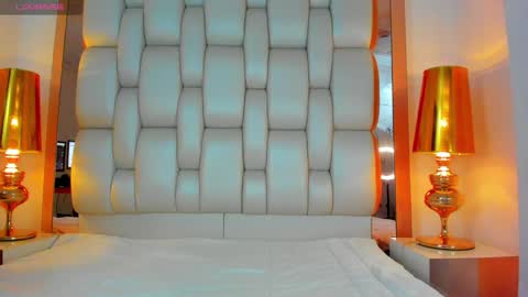 E L L I O T    V E L E Z online show from January 14, 2025, 12:11 am