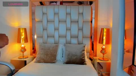 E L L I O T    V E L E Z online show from February 6, 2025, 8:45 pm