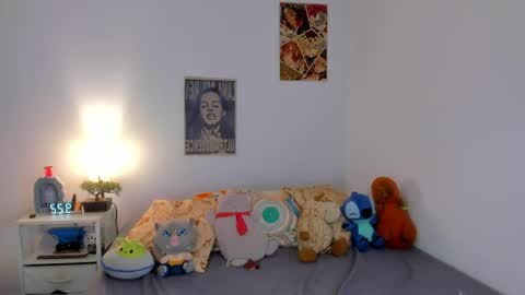 elliotvolkov online show from April 25, 2026, 3:20 pm