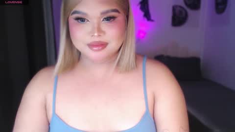 Ellise online show from May 5, 2026, 3:42 pm